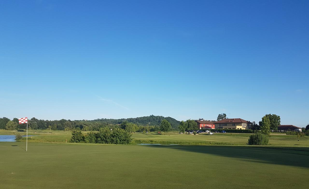 Hotel Locanda Ferro UNO, Golf Città di Asti Esterno foto